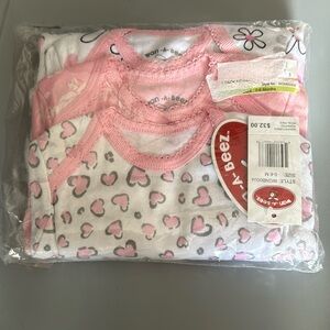BRAND NEW Set of 3 Newborn Gowns